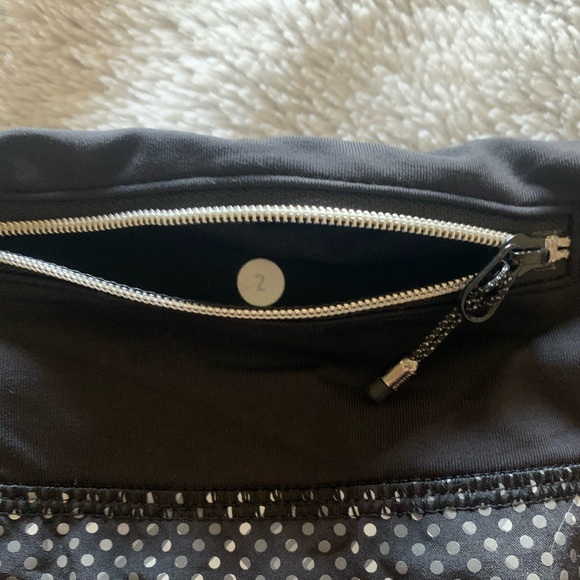 Lululemon Ravish Reptile Speeds 2.5” - Picture 2 of 7